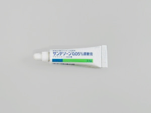 サンテゾーン0.05％眼軟膏